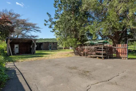 1467 S Stage Road Medford OR 97501