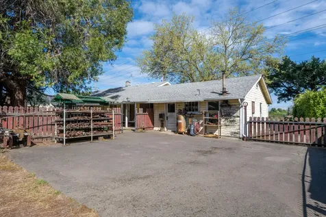 1467 S Stage Road Medford OR 97501