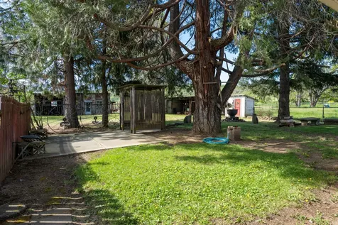1467 S Stage Road Medford OR 97501