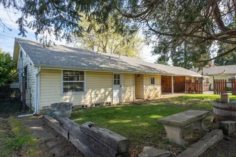 1467 S Stage Road Medford OR 97501