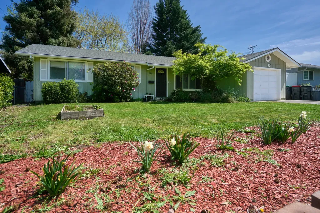 1741 Howell Avenue Medford OR 97501
