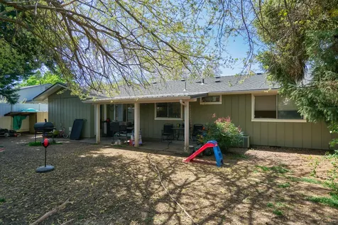 1741 Howell Avenue Medford OR 97501