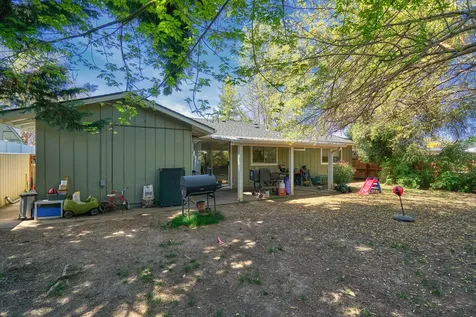 1741 Howell Avenue Medford OR 97501
