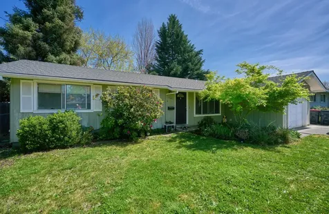 1741 Howell Avenue Medford OR 97501