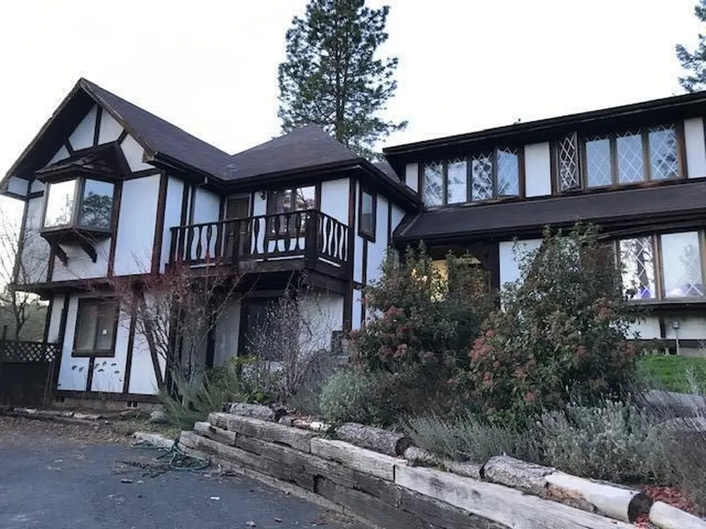 4196 E Evans Creek Road Rogue River OR 97537