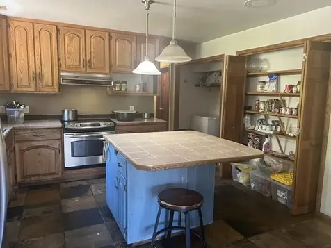 4196 E Evans Creek Road Rogue River OR 97537