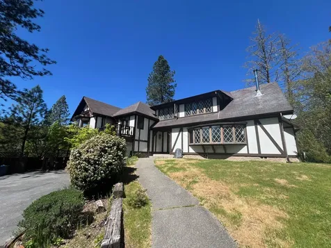 4196 E Evans Creek Road Rogue River OR 97537