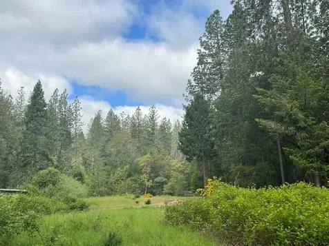 4196 E Evans Creek Road Rogue River OR 97537
