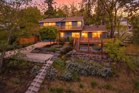 301 Hillcrest Street Ashland OR 97520