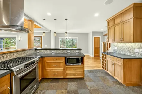 301 Hillcrest Street Ashland OR 97520