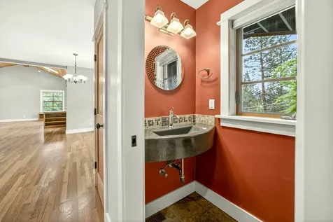 301 Hillcrest Street Ashland OR 97520