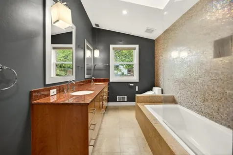 301 Hillcrest Street Ashland OR 97520