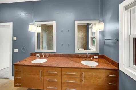301 Hillcrest Street Ashland OR 97520