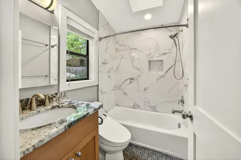 301 Hillcrest Street Ashland OR 97520