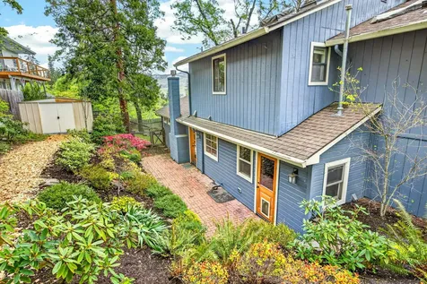 301 Hillcrest Street Ashland OR 97520