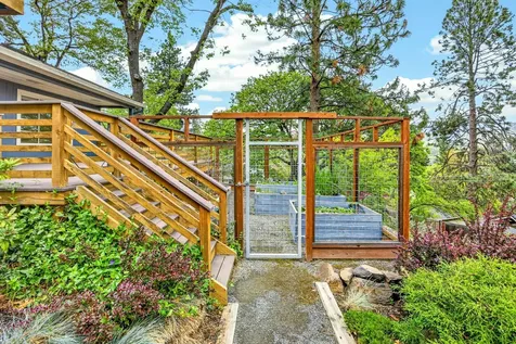 301 Hillcrest Street Ashland OR 97520