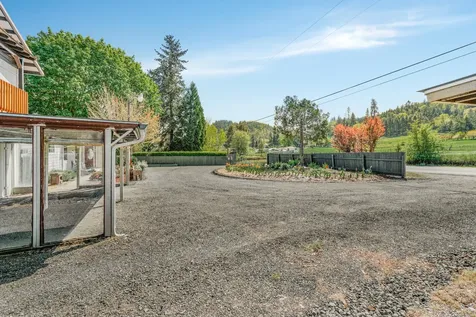 1381 Oak Hill Road Roseburg OR 97471