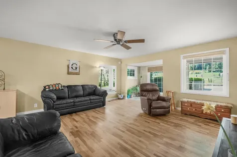 1381 Oak Hill Road Roseburg OR 97471