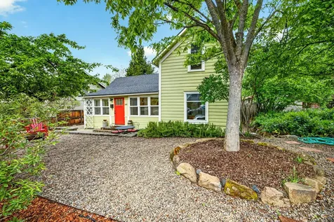 140 Lincoln Street Ashland OR 97520