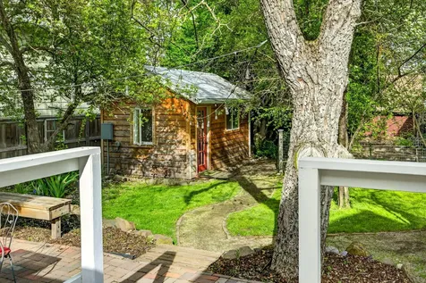 140 Lincoln Street Ashland OR 97520