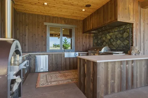 19100 Macalpine Loop Bend OR 97702