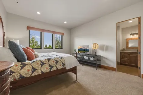 19100 Macalpine Loop Bend OR 97702