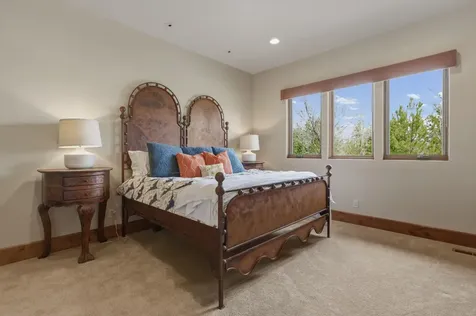 19100 Macalpine Loop Bend OR 97702