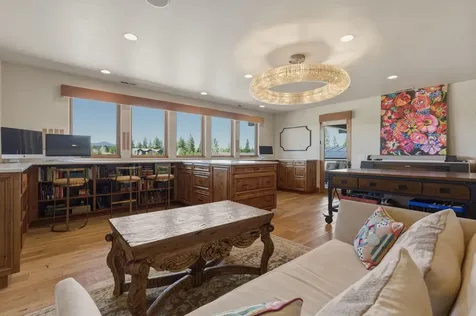 19100 Macalpine Loop Bend OR 97702
