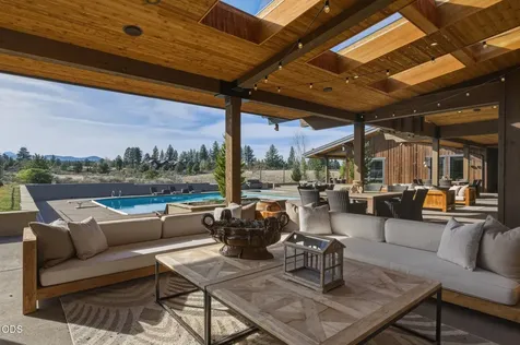 19100 Macalpine Loop Bend OR 97702
