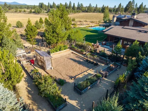 19100 Macalpine Loop Bend OR 97702
