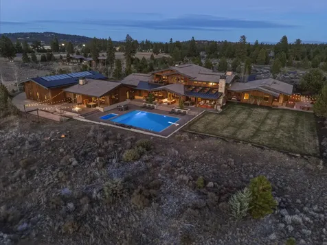 19100 Macalpine Loop Bend OR 97702