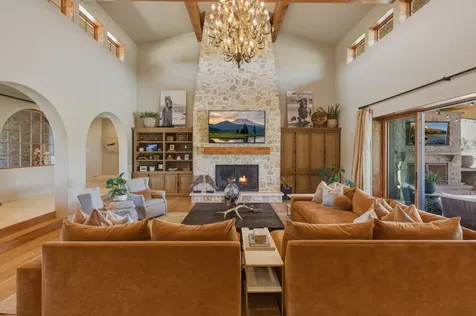 19100 Macalpine Loop Bend OR 97702