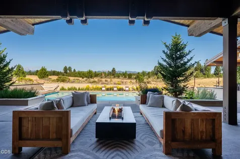 19100 Macalpine Loop Bend OR 97702