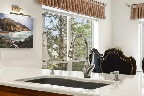 900 Victoria Falls Drive Redmond OR 97756