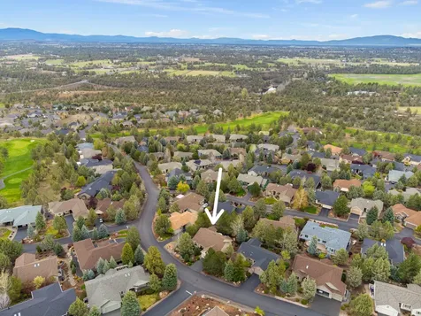 900 Victoria Falls Drive Redmond OR 97756