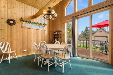 8588 Red Wing Lane Redmond OR 97756