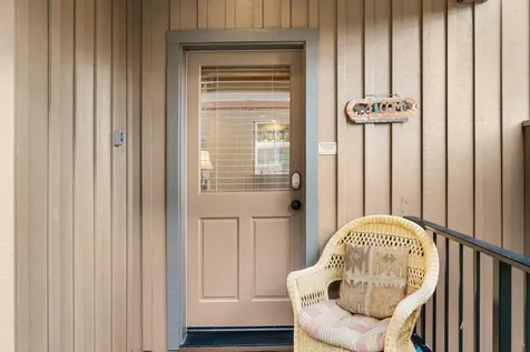 8588 Red Wing Lane Redmond OR 97756