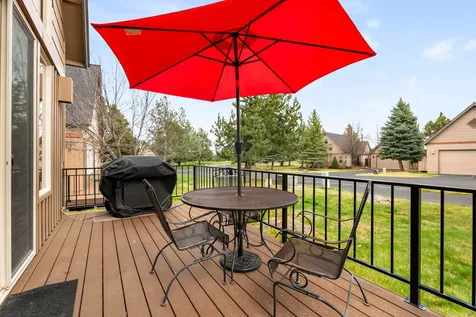 8588 Red Wing Lane Redmond OR 97756