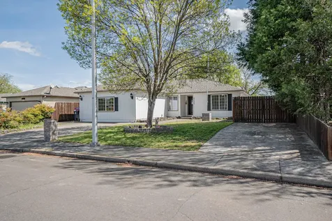 8022 Brie Terrace White City OR 97503