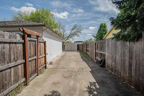 8022 Brie Terrace White City OR 97503