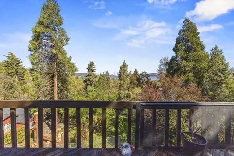 1240 Vista Way Klamath Falls OR 97601