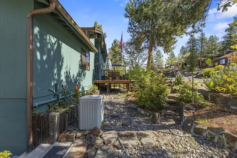 1240 Vista Way Klamath Falls OR 97601