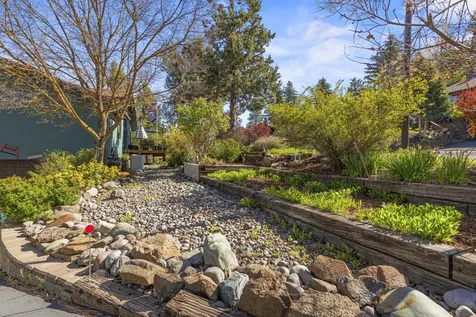 1240 Vista Way Klamath Falls OR 97601
