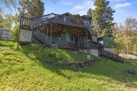 1240 Vista Way Klamath Falls OR 97601