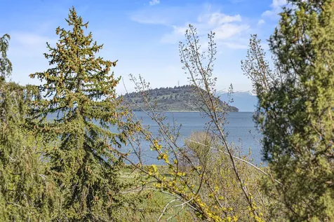 1240 Vista Way Klamath Falls OR 97601