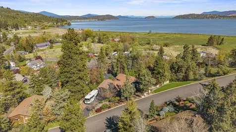 1240 Vista Way Klamath Falls OR 97601