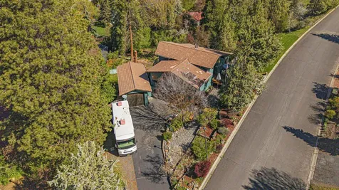 1240 Vista Way Klamath Falls OR 97601