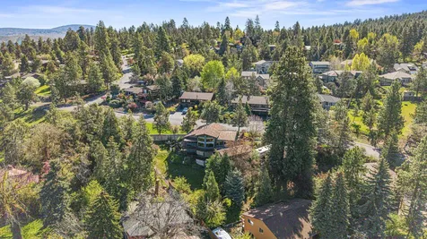 1240 Vista Way Klamath Falls OR 97601