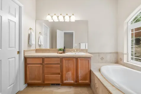 19563 Meadowbrook Drive Bend OR 97702
