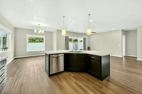 1723 Luxor Lane Medford OR 97504